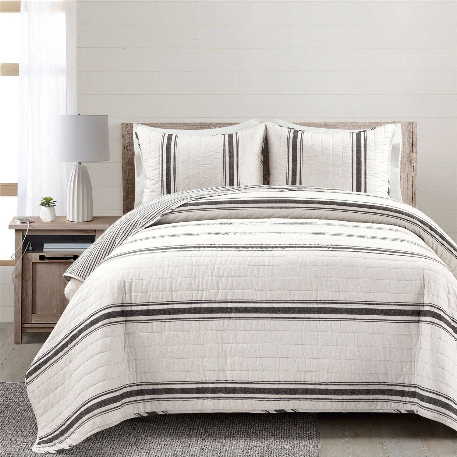 King Size Black White 3 Piece Stripe Reversible Cotton Quilt Set — Chic Home-Decor