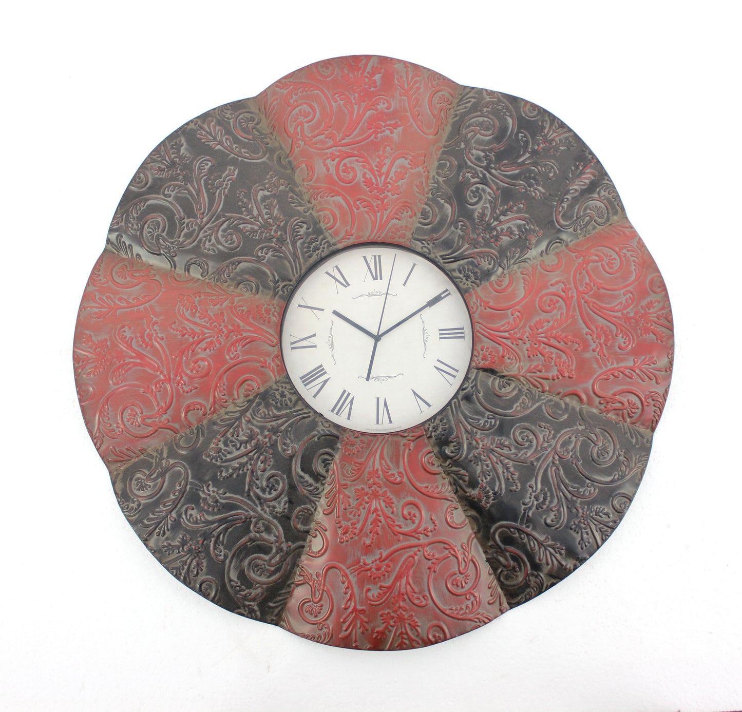 Blooming Flower Design Metal Wall Clock Set of 2 with Scroll Motifs, Red and Black — Chic Home-Decor