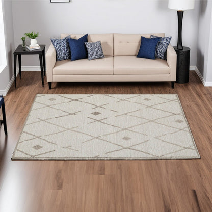Hima 5 x 7 Area Rug, Geometric Pattern