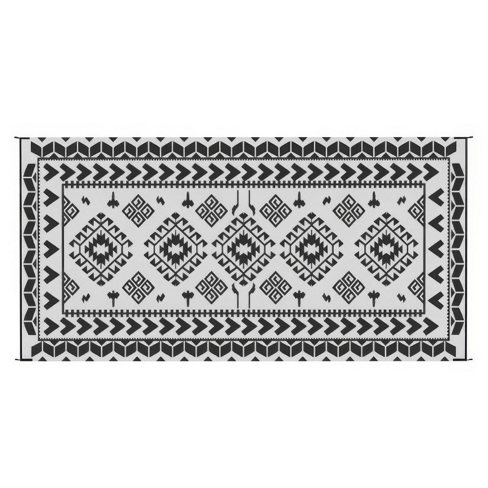 Pema XXL Outdoor Area Rug, Black and White Patchwork