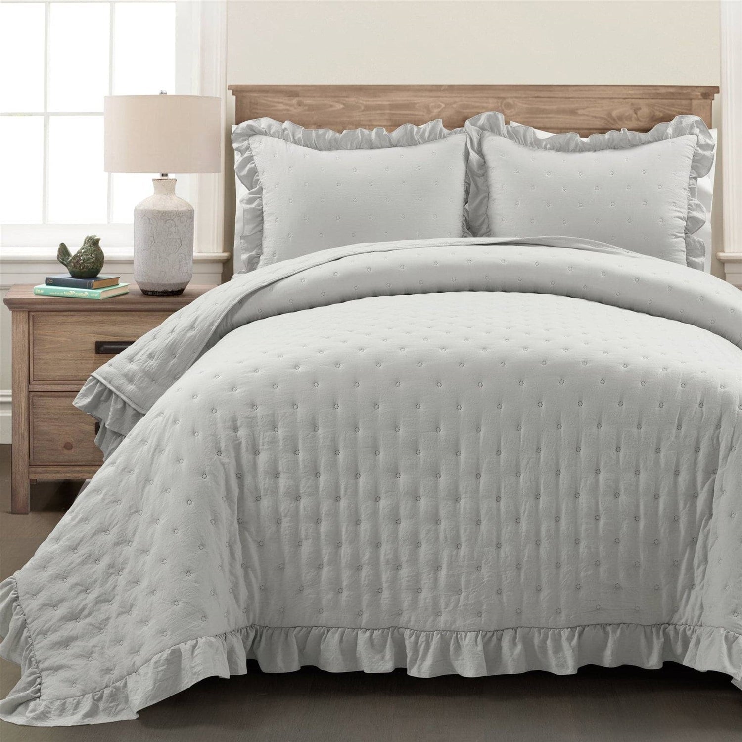Full/Queen Lightweight Grey Ruffle Reversible Oversized 3 Piece Quilt Set — Chic Home-Decor