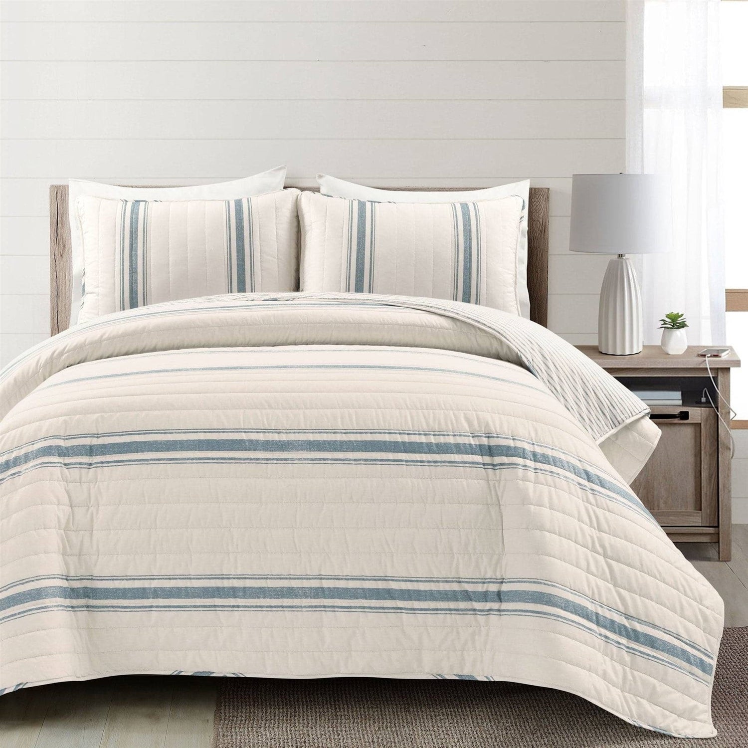 Full/Queen Blue Off-White Stripe 3 Piece Reversible Cotton Quilt Set — Chic Home-Decor