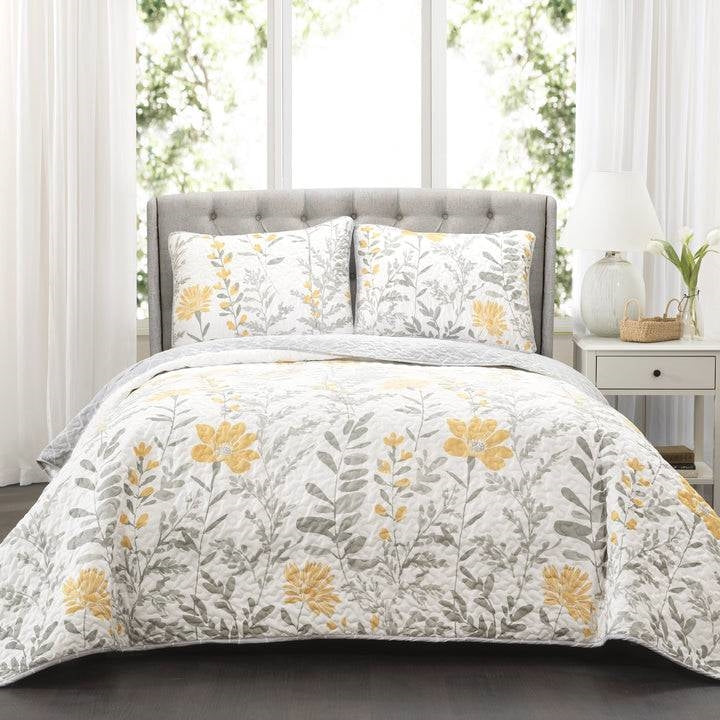 King size Yellow Grey Floral Light Thin Cotton Polyester Blend Quilt Set — Chic Home-Decor