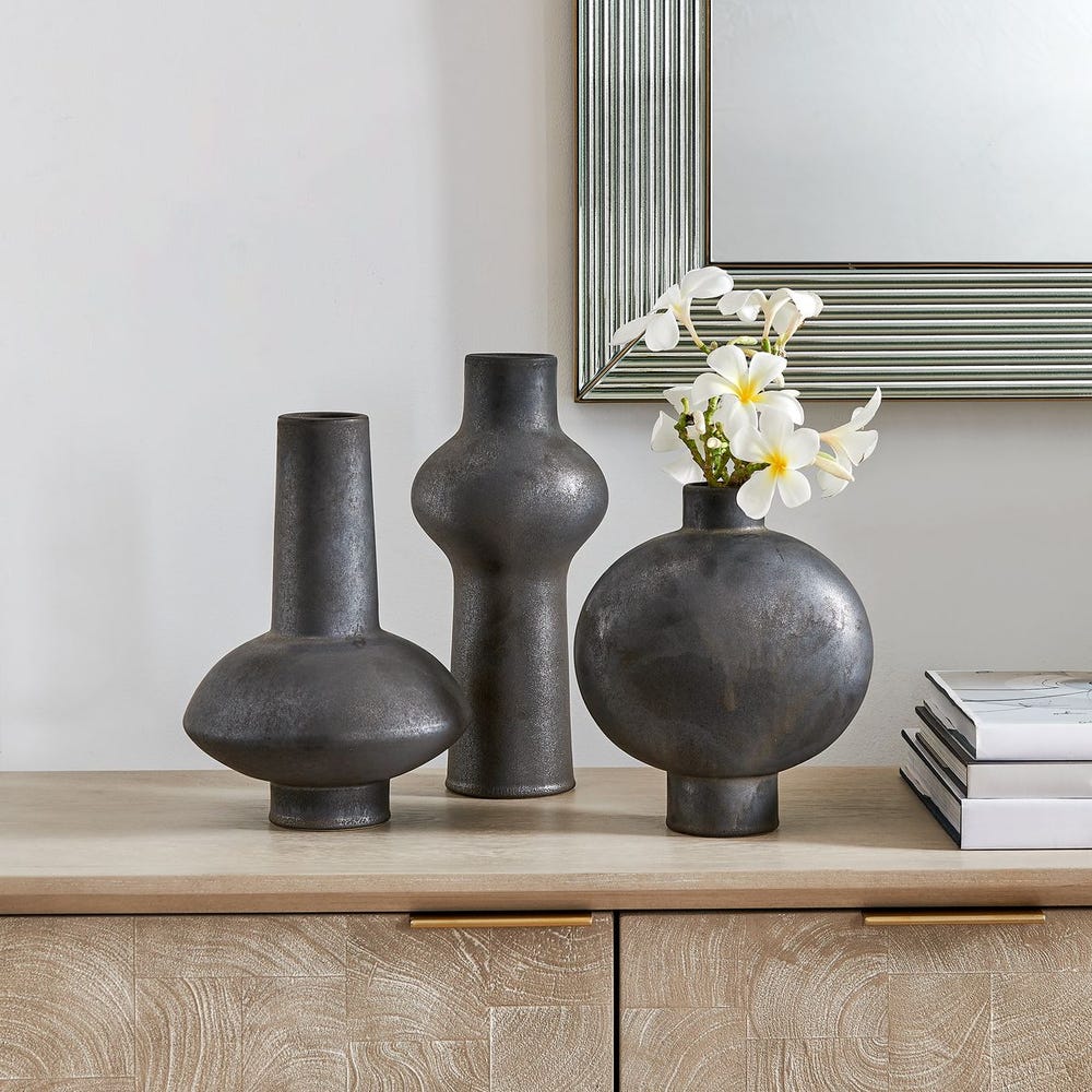 Large Iverleigh Vases