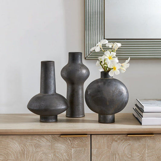 Large Iverleigh Vases