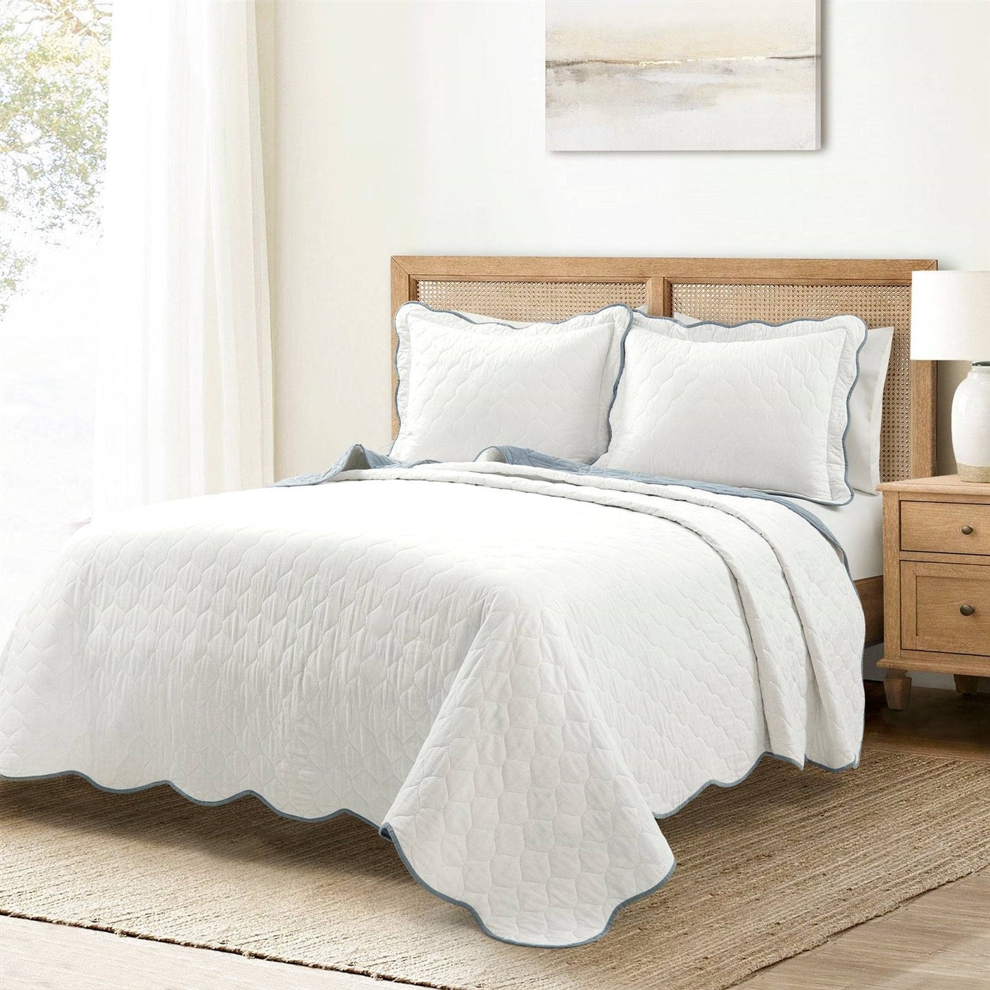King/Cal King White Blue Scalloped Edge Reversible Thin Light Quilt Set — Chic Home-Decor
