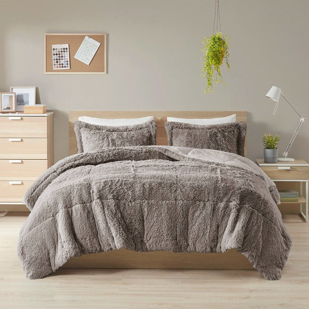 King/CAL King Grey Soft Sherpa Faux Fur 3-Piece Comforter Set with Pillow Shams — Chic Home-Decor