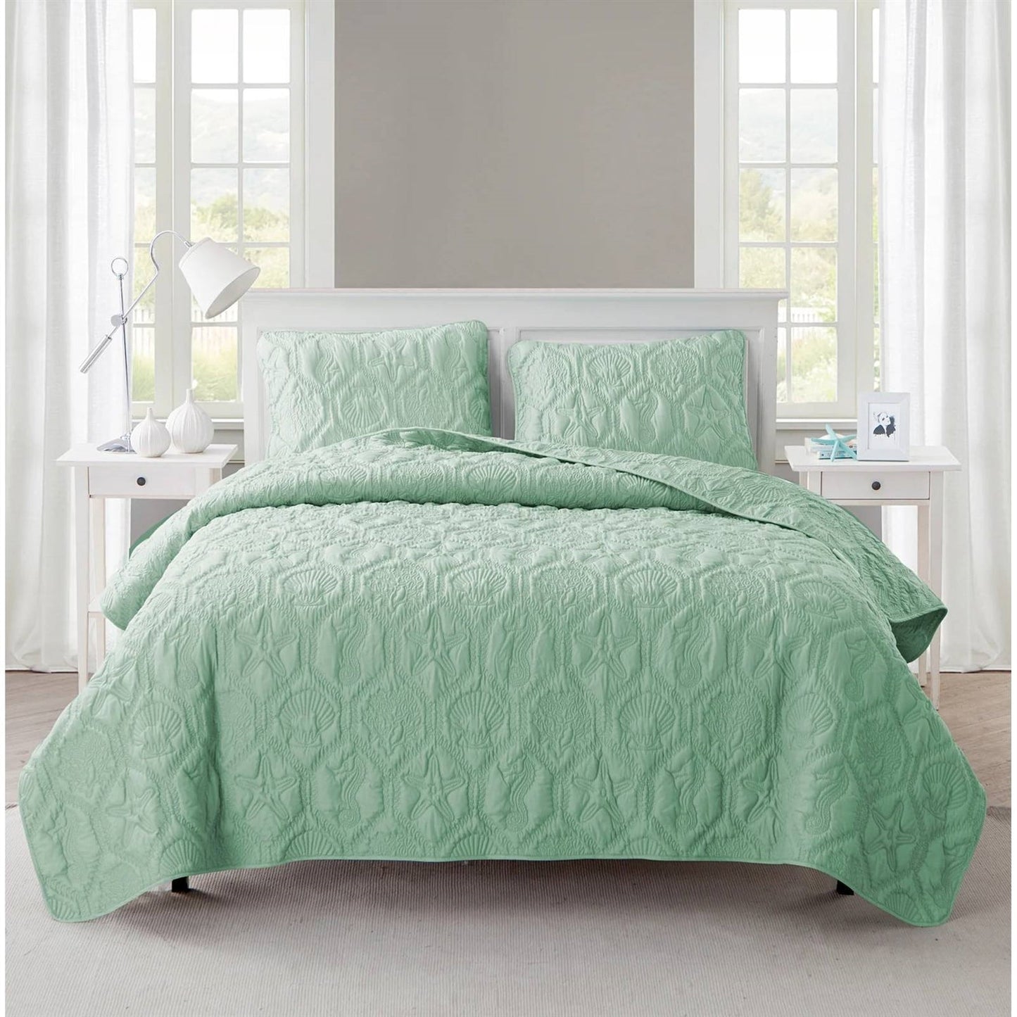 King Coastal Beach Starfish Seashell Seahorse Light Green Teal Quilt Set — Chic Home-Decor