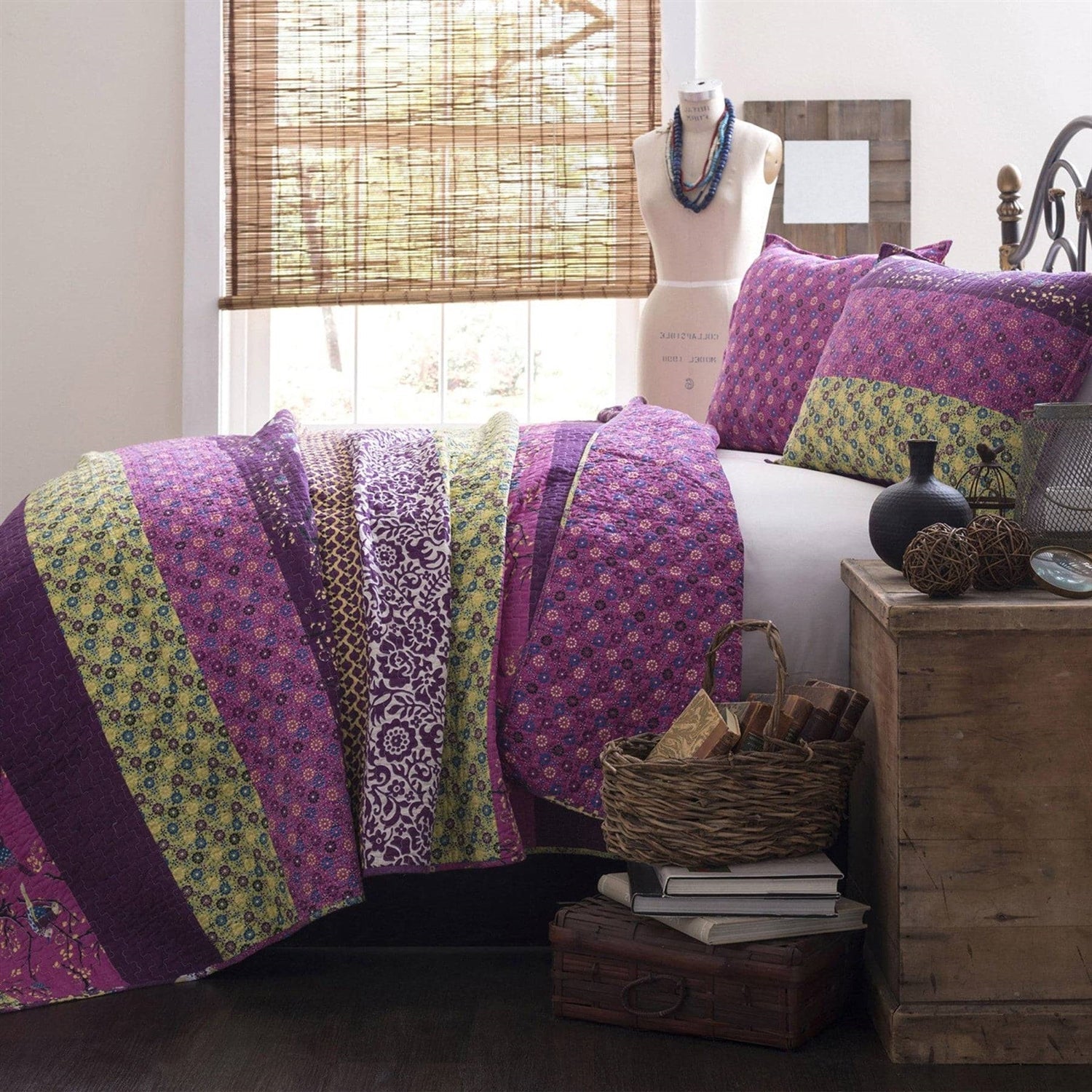 King size Vibrant Purple Yellow Boho Floral Reversible Lightweight Quilt Set — Chic Home-Decor