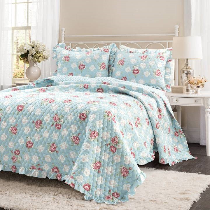 Full/Queen size Vintage Rose Ruffle Edge Light Quilt Set in Blue White and Pink — Chic Home-Decor