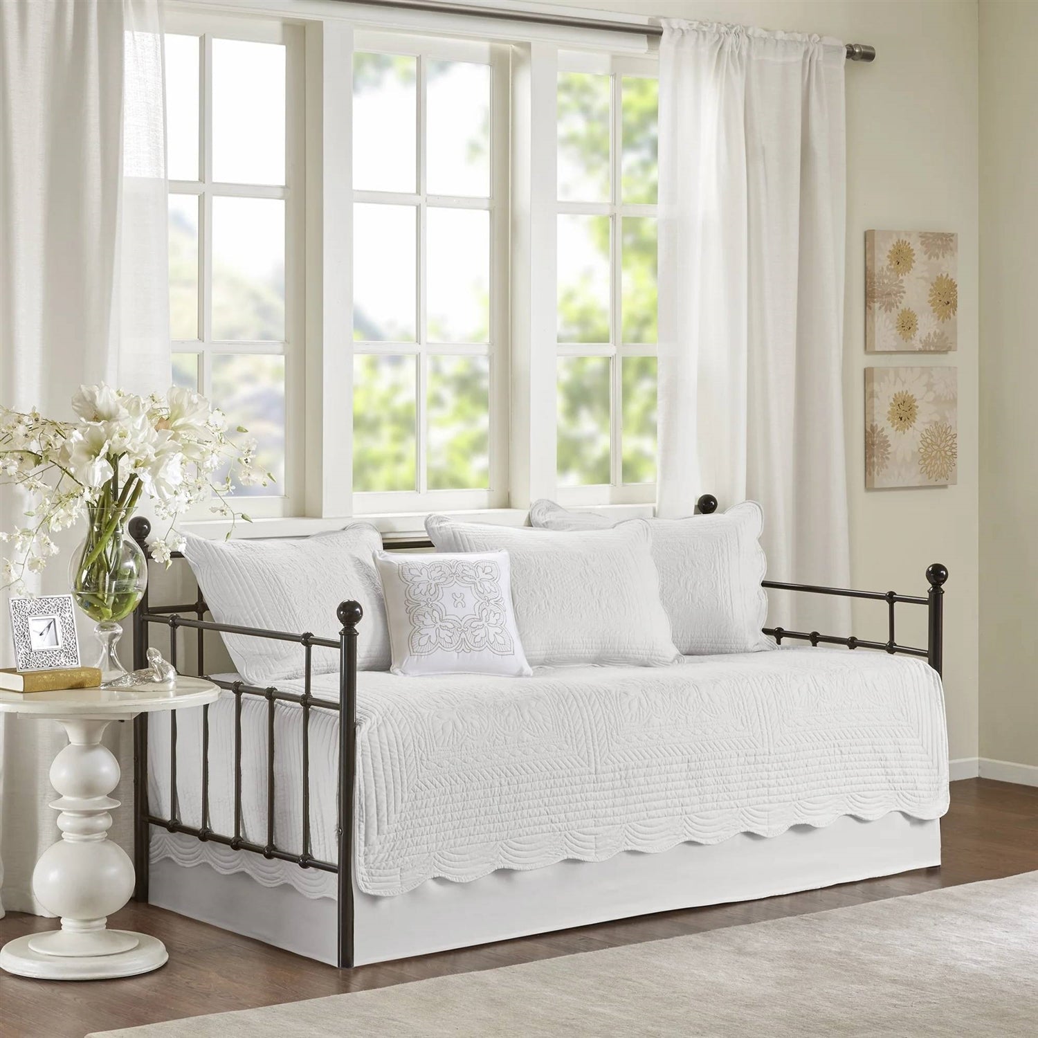 6-Piece Farmhouse White Daybed Cover Bedding Set with Scalloped Edges — Chic Home-Decor