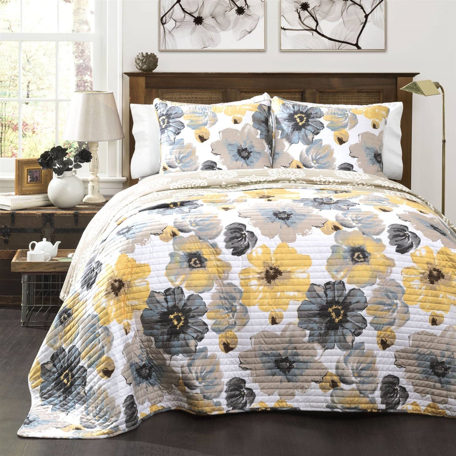 Full/Queen White Yellow Grey Flowers Lightweight Polyester Microfiber Quilt Set — Chic Home-Decor