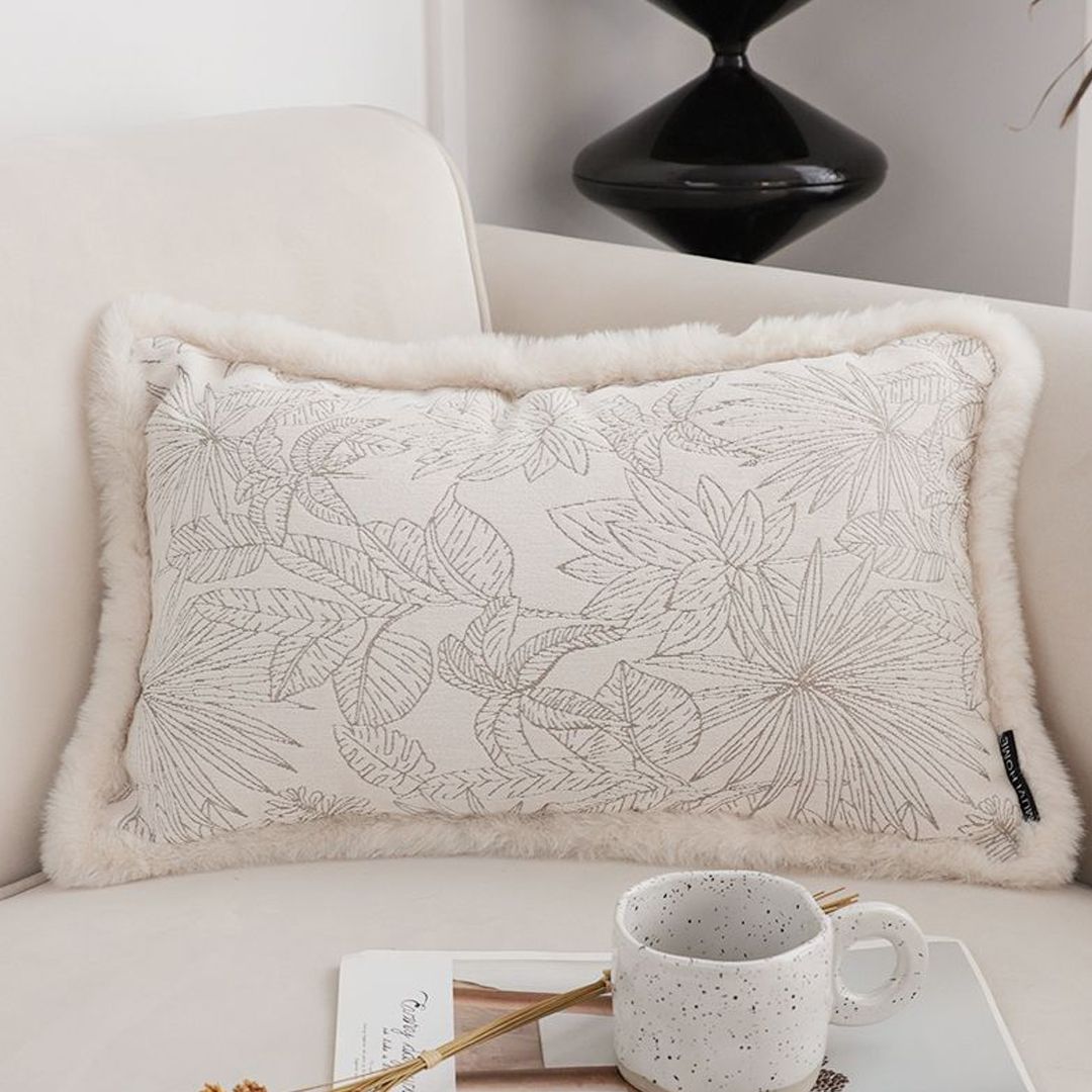 SOGA 30cm Romantic French Mosley jacquard pillow with cream faux-fur trim