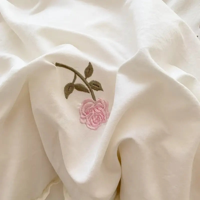 White Ruffled Duvet Set