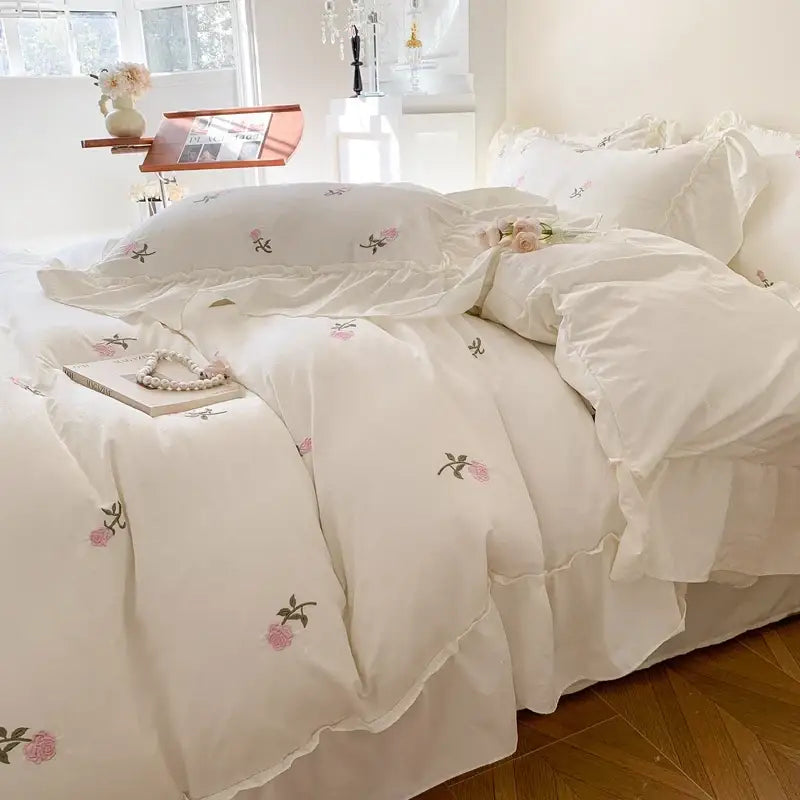 White Ruffled Duvet Set