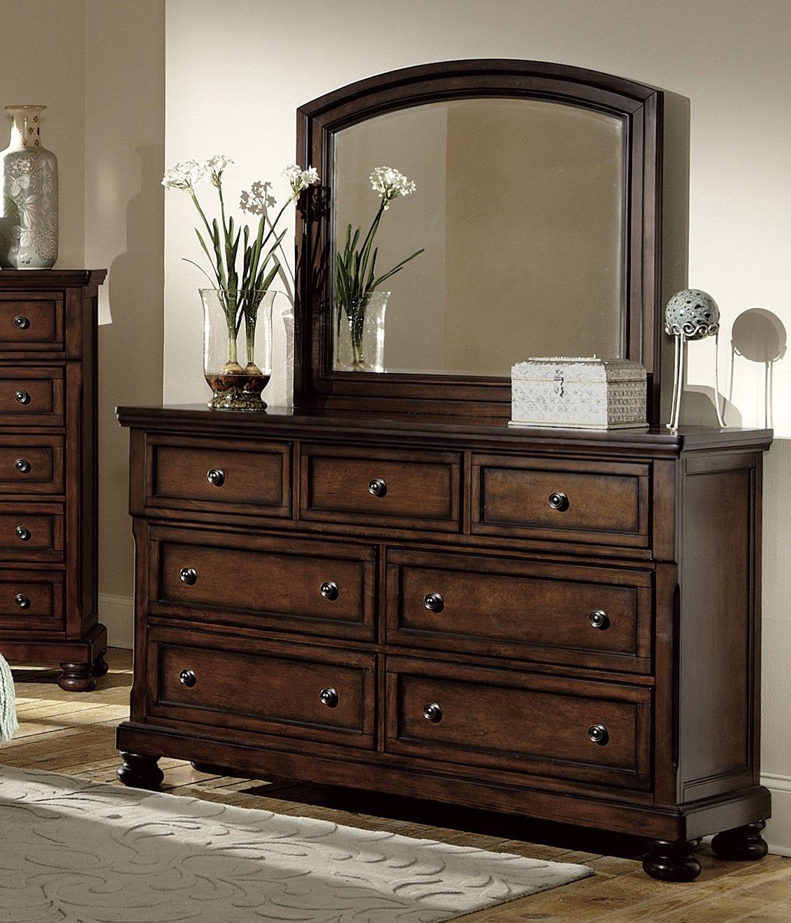 Classic Transitional Dresser of 7 Drawers Brown Cherry Finish Birch – photo 5 of 7
