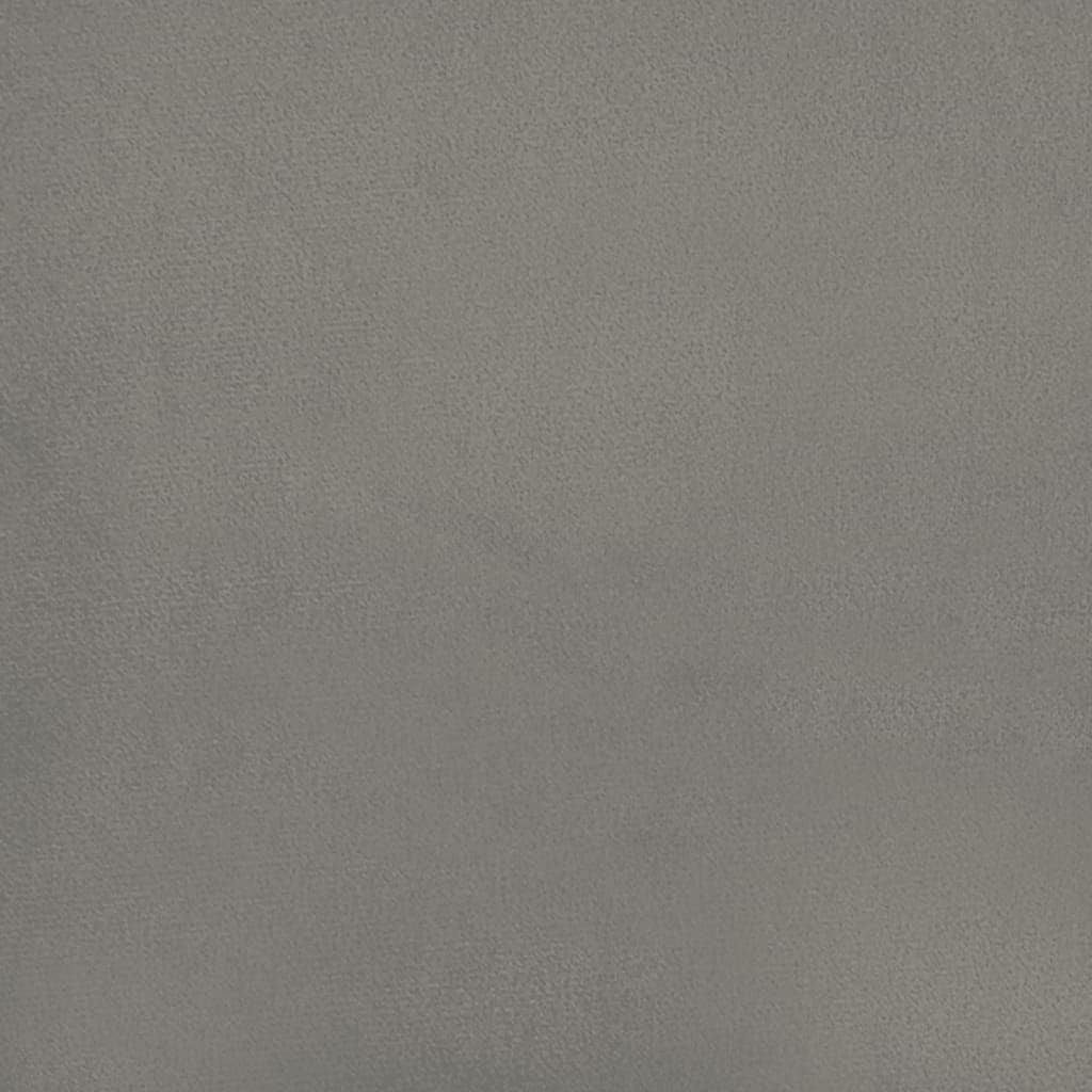 555825601