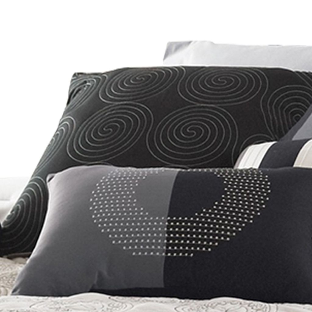 7 Piece Queen Cotton Comforter Set with Geometric Print, Gray and Black - View 4
