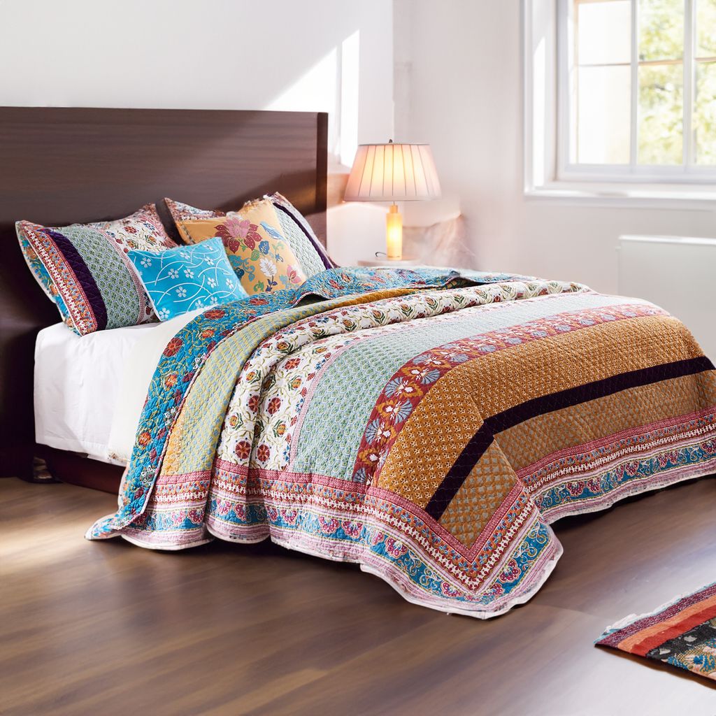 Sama 5 Piece Reversible King Quilt Set, Floral Print Patterns, Multicolor - View 6