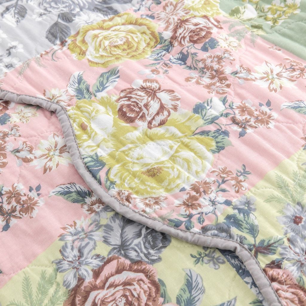 Eni 3 Piece California King Cotton Quilt Set, Pastel Blue Flower Design - View 4