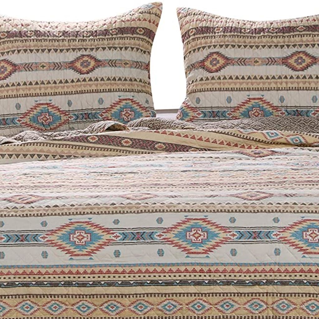 King Size 3 Piece Polyester Quilt Set with Kilim Pattern, Multicolor - View 5
